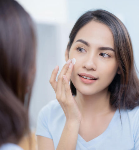 Blog Feed Article Feature Image Carousel: 3 Reasons to Use a Face Moisturizer with SPF 